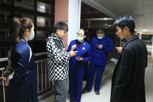 周口幼師聯(lián)合消防部門開展消防安全知識進(jìn)校園活動