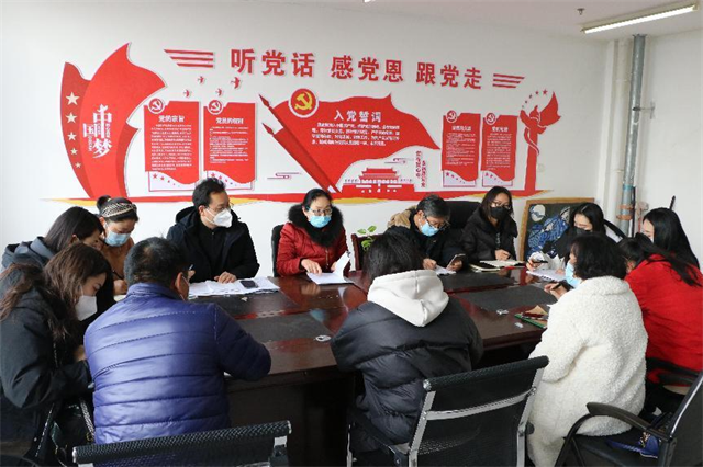 周口幼兒師范學(xué)校 組織開(kāi)展“學(xué)習(xí)王瑞霞，與榜樣同行”主題黨日活動(dòng)